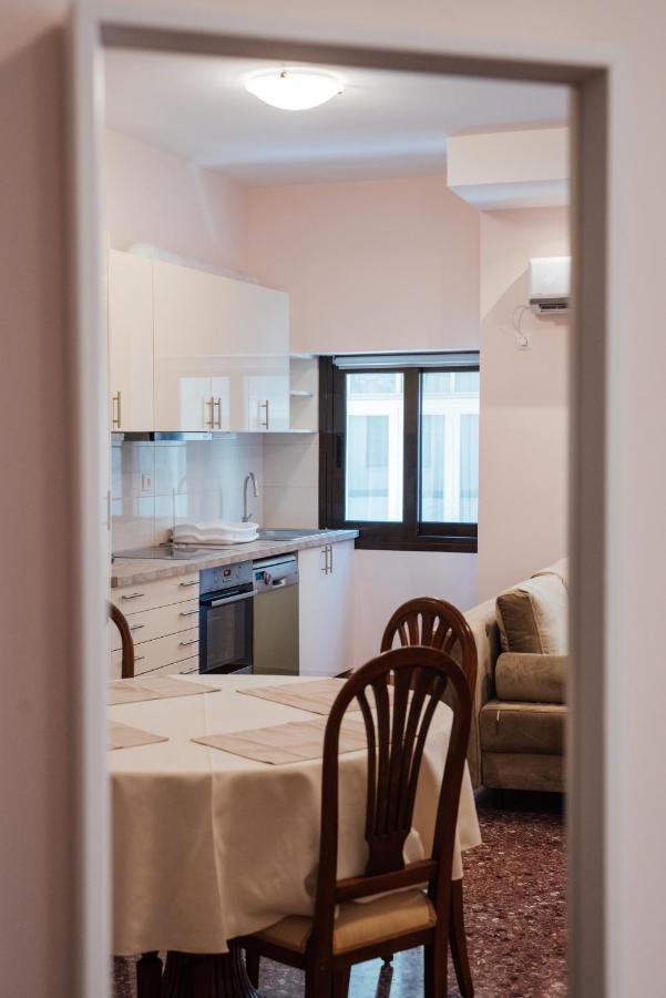 Luxury Apartment In Plaka - Acropolis Aten Exteriör bild
